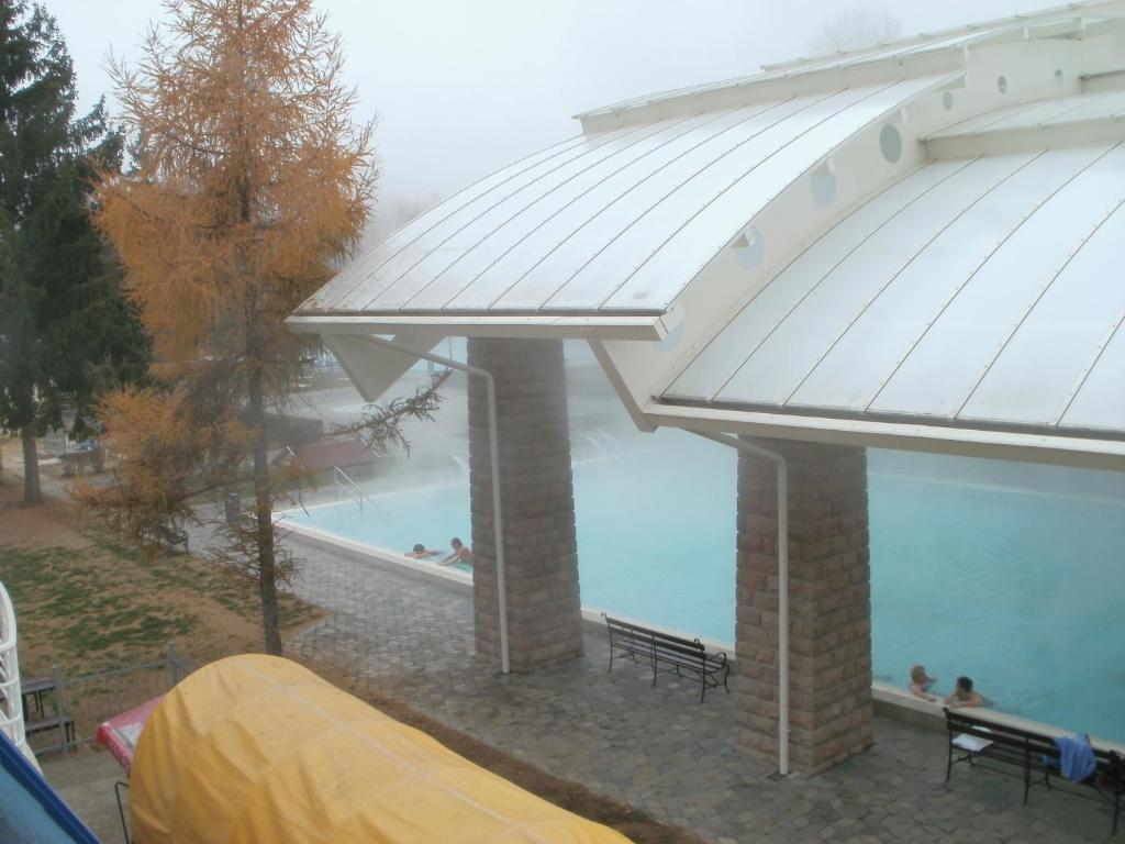 Strand Hotel Bogacs Bagian luar foto